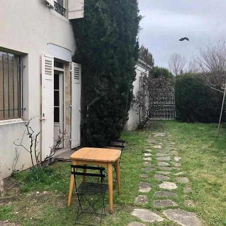 Guest house Bel Et Jardin Chez Maison Devaux Rion-Des-Landes
